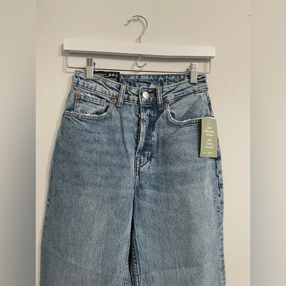 NWT H&M 90’s Straight Jeans - Picture 4 of 6
